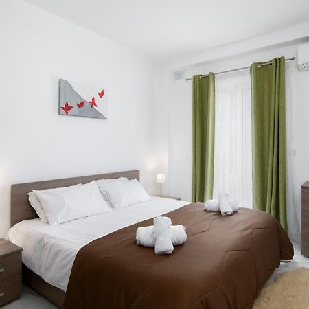 Sea View Apartment 2 Bedrooms 2 Bathrooms, 2 Minutes Away From The Sea Saint Julian's Dış mekan fotoğraf