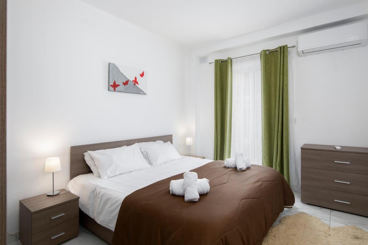 Sea View Apartment 2 Bedrooms 2 Bathrooms, 2 Minutes Away From The Sea Saint Julian's Dış mekan fotoğraf