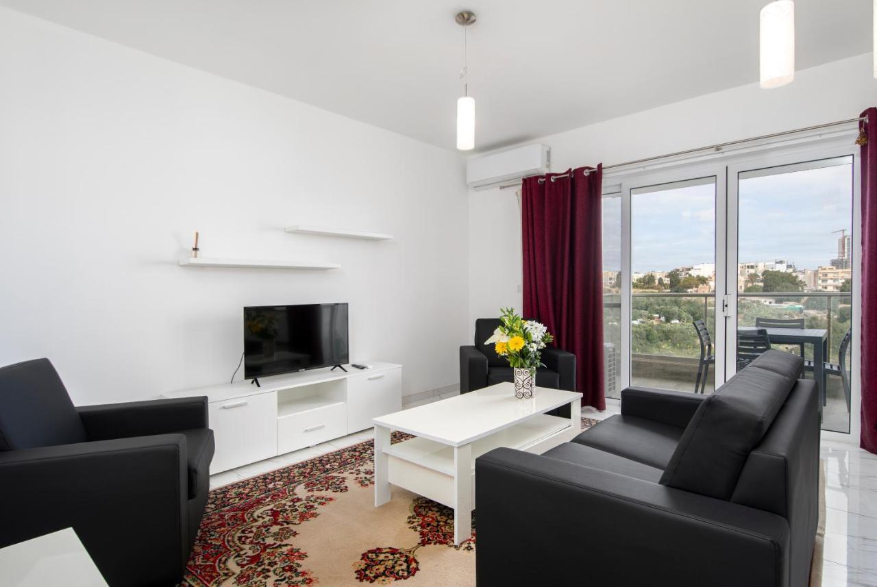 Sea View Apartment 2 Bedrooms 2 Bathrooms, 2 Minutes Away From The Sea Saint Julian's Dış mekan fotoğraf
